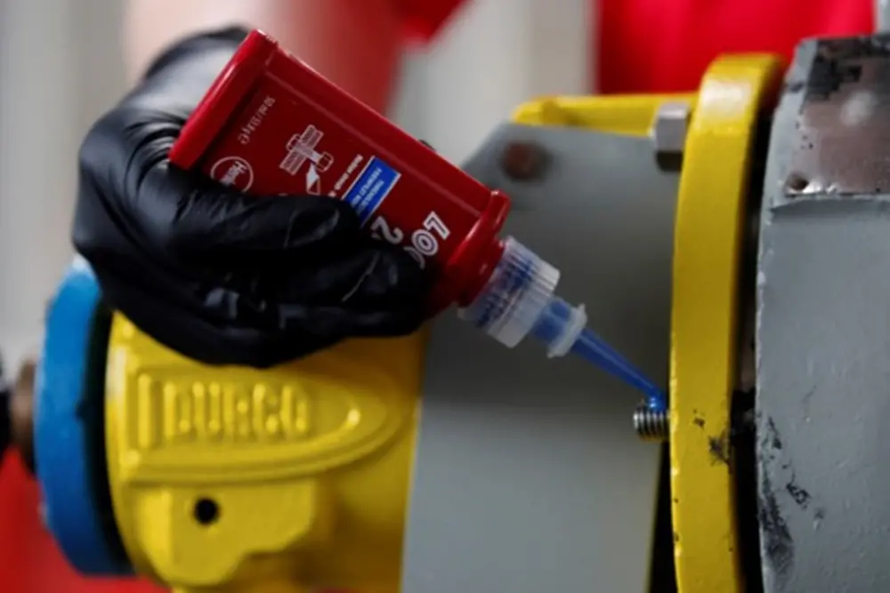 Applying a Loctite Threadlocker on a motor