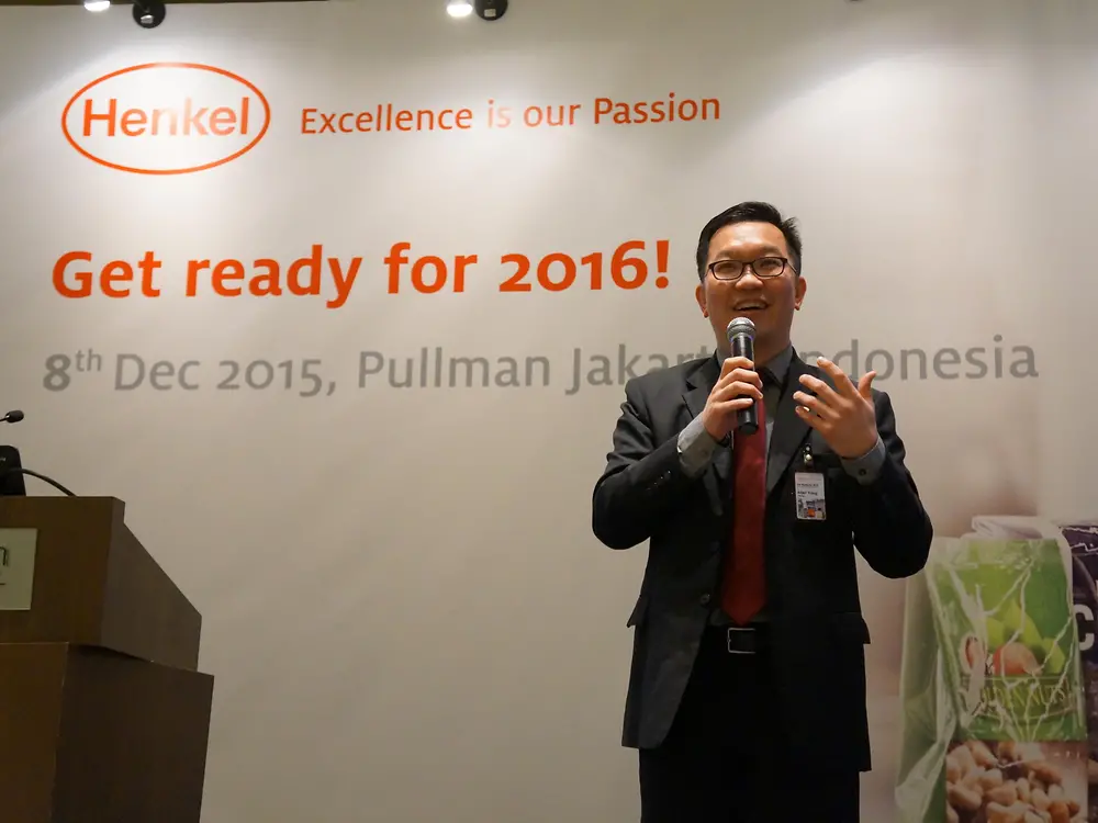 Allan Yong, President, Henkel Indonesia, delivering his opening speech at the Henkel “Get ready for 2016” forum